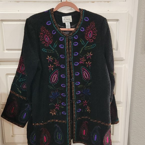 SALE! Linea Wool Coat - Picture 2 of 7